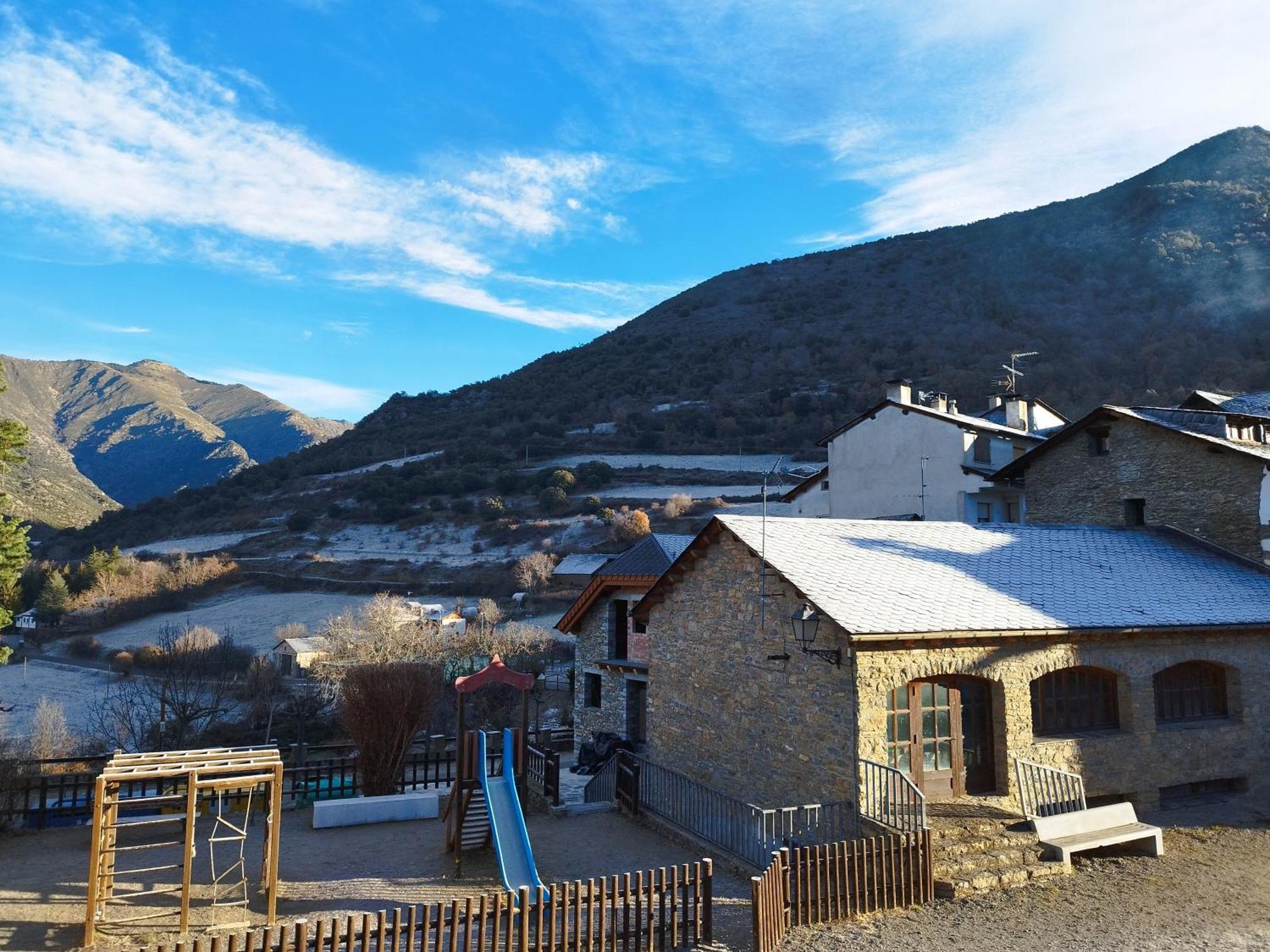 Casa Rural La Comella Tirvia Exteriör bild